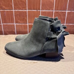 Aerosoles‎ Women's Size 6.5 Wide Ankle Boots Olive Green Suede Dress Heels